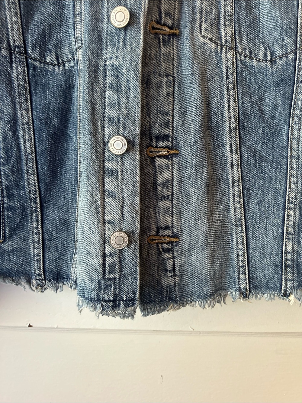 Lucky Brand The Tomboy Trucker denim jacket - Picture 4 of 12
